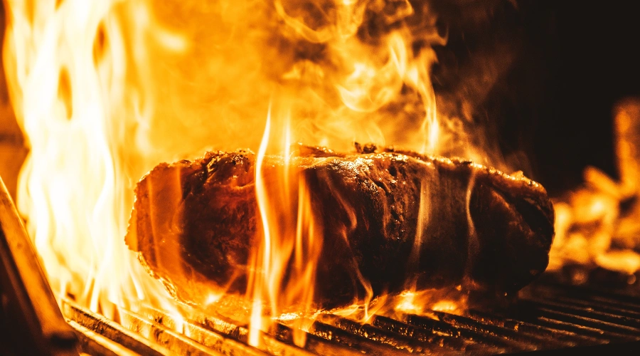 Como Manter a Brasa Acesa por Mais Tempo? O Segredo de um Bom Churrasqueiro