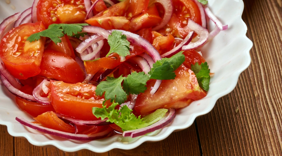 Salada de Tomate Com Cebola