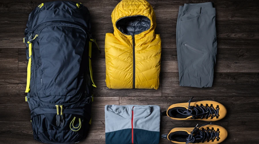 Roupas Adequadas ao Clima e ao Tipo de Trilha